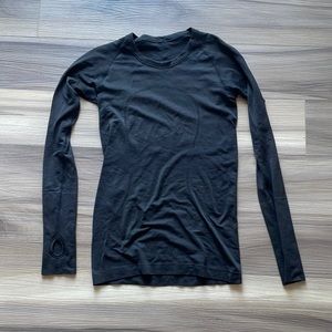 Lululemon long sleeve swiftly tech